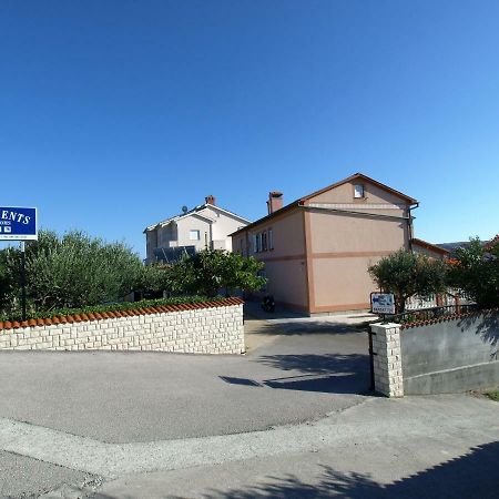 Apartments Ljubica Barbat na Rabu Εξωτερικό φωτογραφία