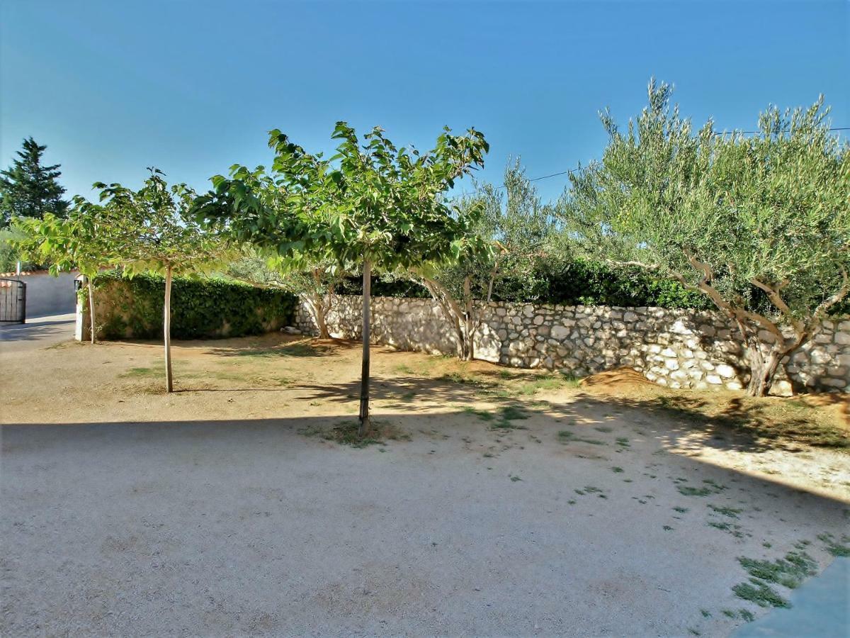 Apartments Ljubica Barbat na Rabu Εξωτερικό φωτογραφία