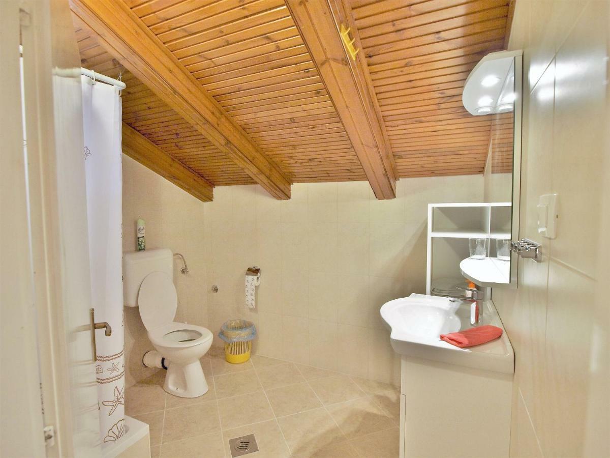 Apartments Ljubica Barbat na Rabu Εξωτερικό φωτογραφία