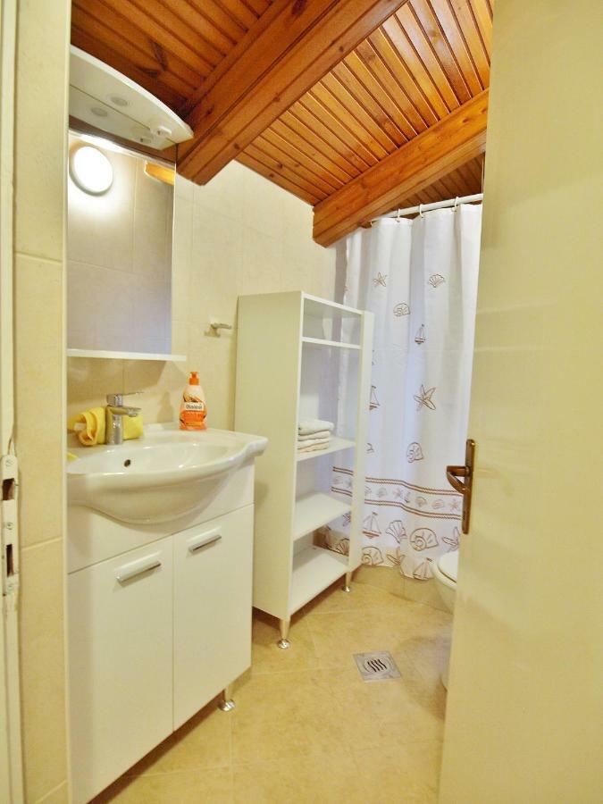 Apartments Ljubica Barbat na Rabu Εξωτερικό φωτογραφία